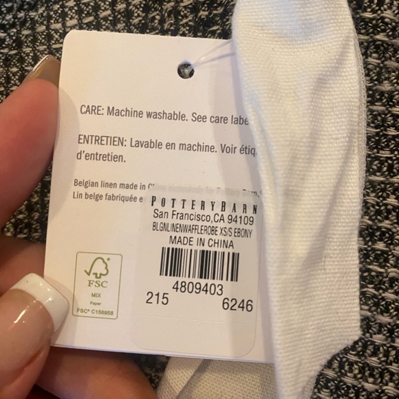 Belgian Flax Linen Waffle Weave Robe (Pottery Barn) - Picture 4 of 5